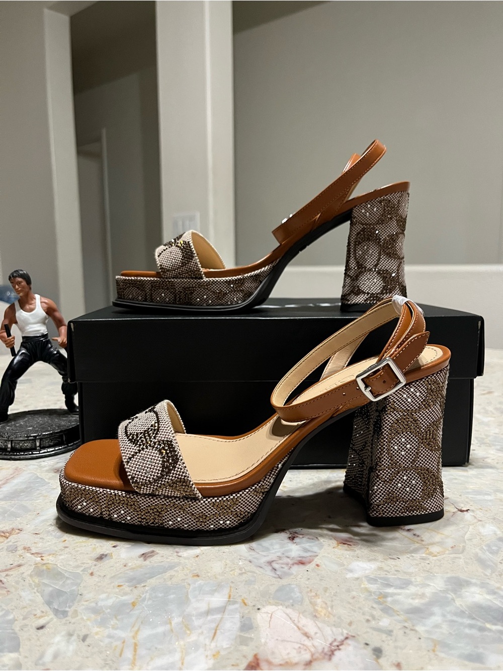 Coach Platform Sandal In Crystal Signature Jacquard NIB - Picture 6 of 13